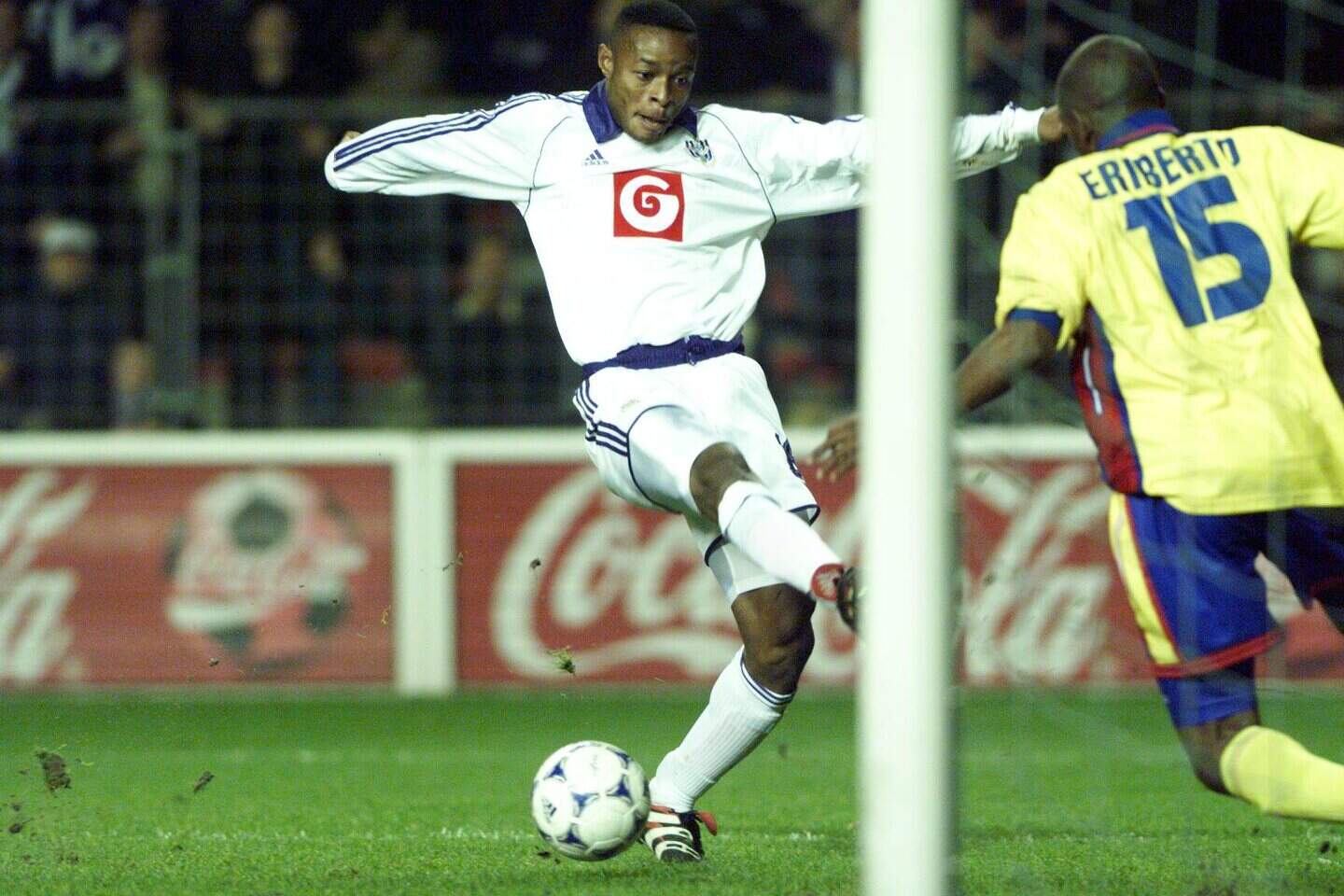 HRS Haasdonk strikt met Owen Elonga Ekakia zoon van ex-prof Elon: “De